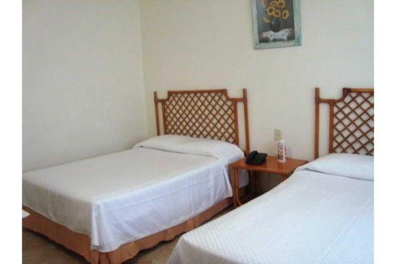 Royal Lagoon Room Cancun Room photo
